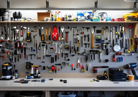 Garage Workshop Layout Ideas That Maximize Tool Access and Safety